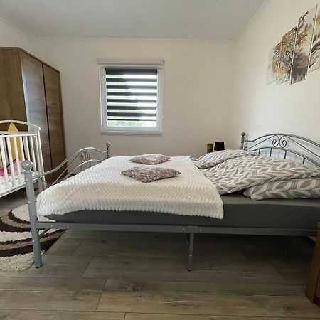 Fullhouse Apartmanhaz Zamardi Ngoại thất bức ảnh